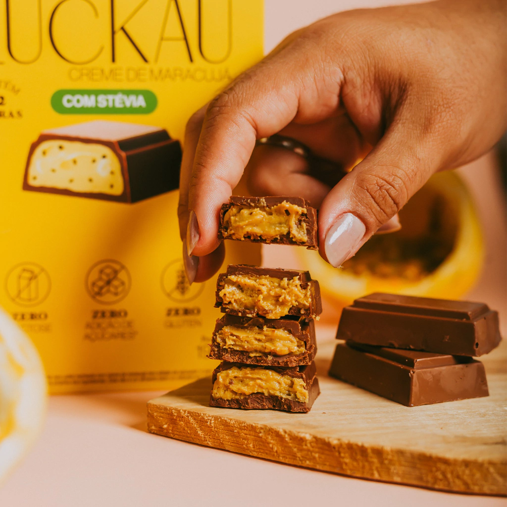 Display de Barra Recheada de Chocolate Ao Leite com Creme de Maracujá - Zero Poliol, Zero Adição de Açúcares, Lactose e - imagem 2