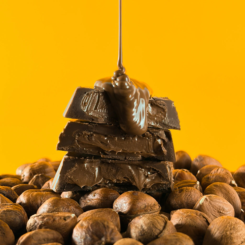 Protein Cup 25% Proteina - Chocolate ao Leite Proteico Recheado com Avelã Proteico - Zero Glúten, Lactose e Adição de Aç - imagem 3
