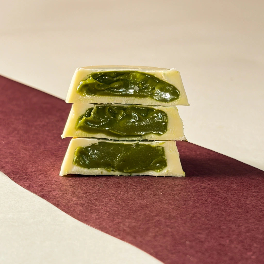 Protein Cup 25% Proteina - Chocolate Branco Proteico Recheado com Matcha Proteico - Zero Glúten, Lactose e Adição de Açú - imagem 4