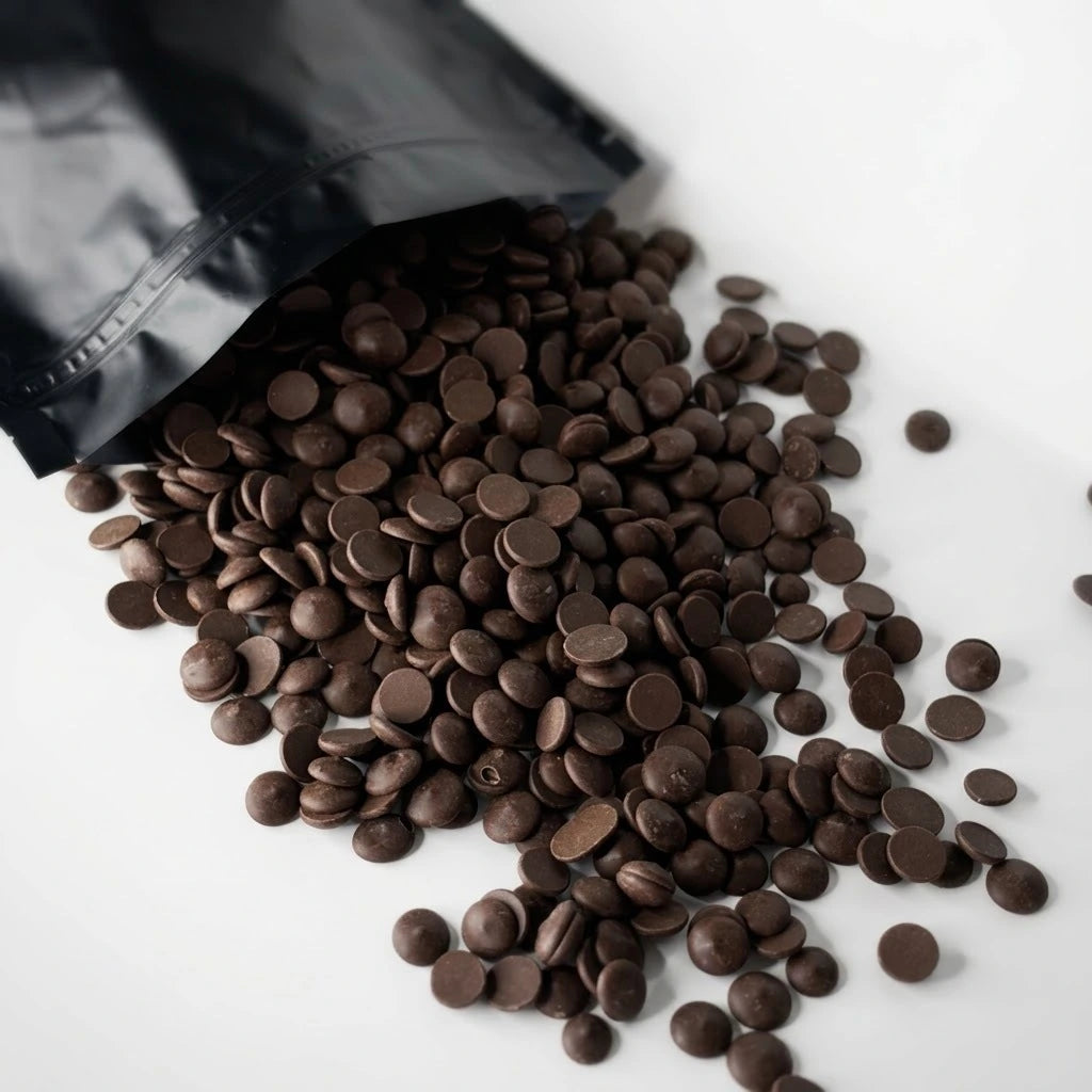 Gotas de Chocolate 54% com Maltitol 1kg Luckau - Chocolate para Confeitaria - imagem 3